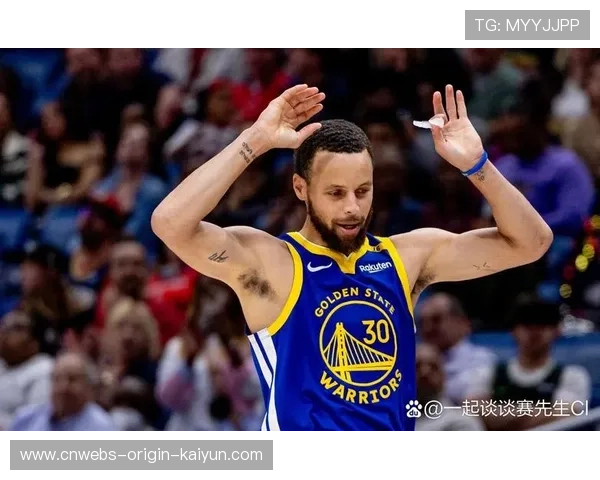 库里终场前再中三分，勇士以外线取胜