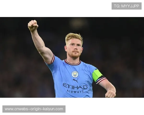 德布劳内中线断球后立即策动反扑，曼城形成超快推进